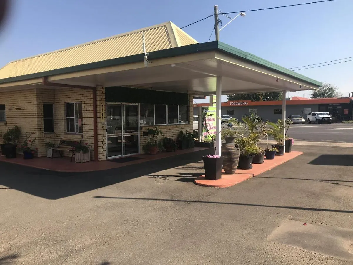 Motel Golden West Motor Inn Miles